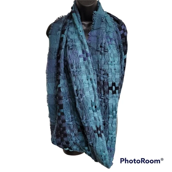 Eternity Lattice Blue Green Weave Infinity Scarf - Picture 2 of 7